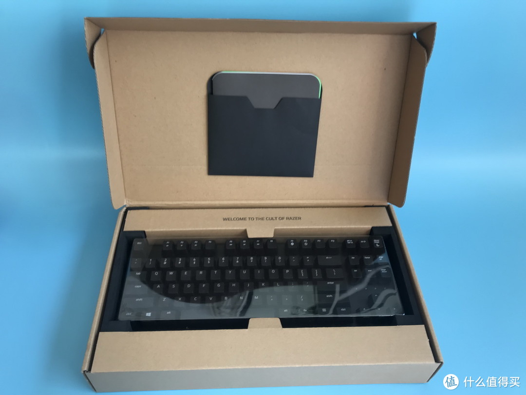 大妈又送键盘了：Razer 雷蛇 BlackWidow X 竞技版87键 游戏机械键盘开箱