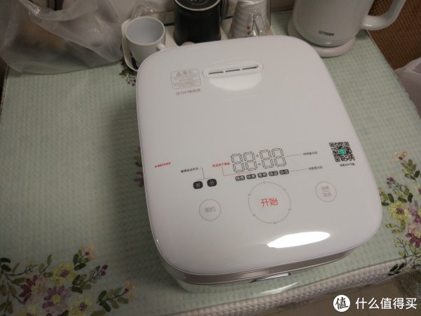来来来，褪去外衣，露出本体。一贯的简约风格。