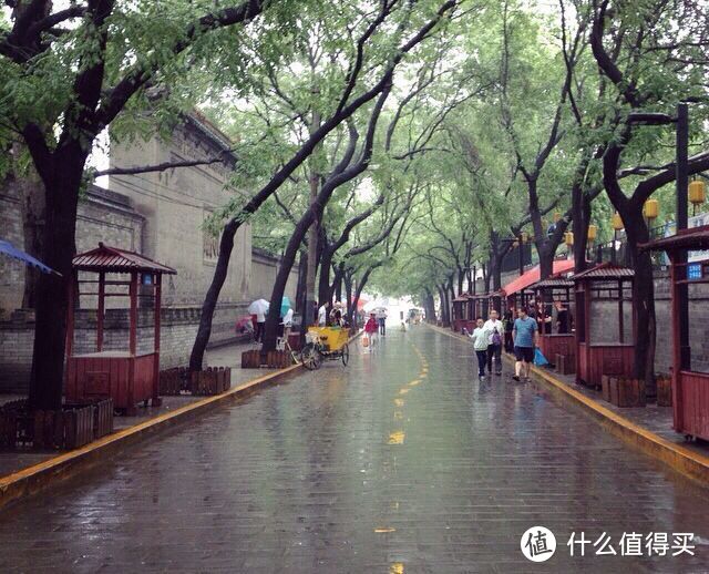 雨后石板路，羊汤暖我骨