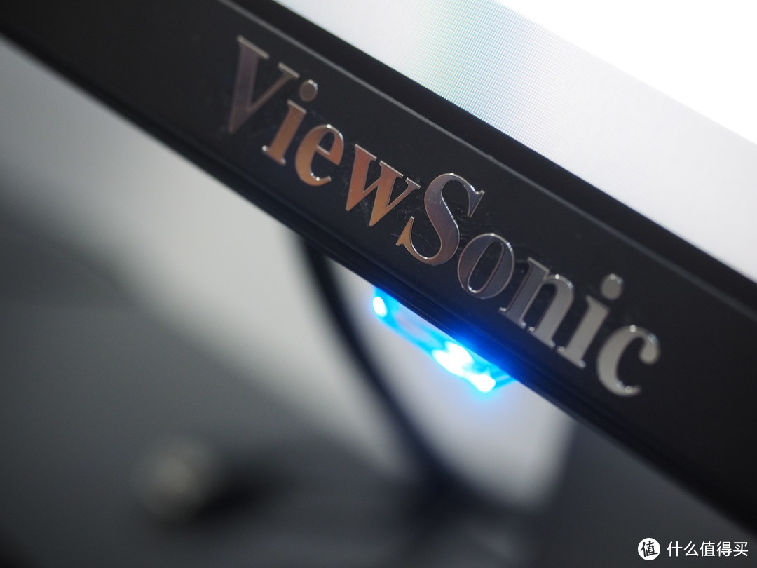 满足你期许的电竞显示器—ViewSonic 优派 VX3015-C-PRO 显示器 开箱