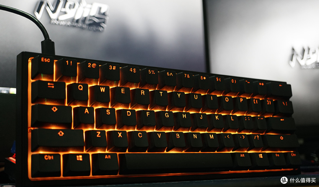 Akko x Ducky One 2 Mini RGB机械键盘拆解评测_键盘_什么值得买 Akko x Ducky One 2 Mini RGB机械键盘拆解评测_键盘_什么值得买