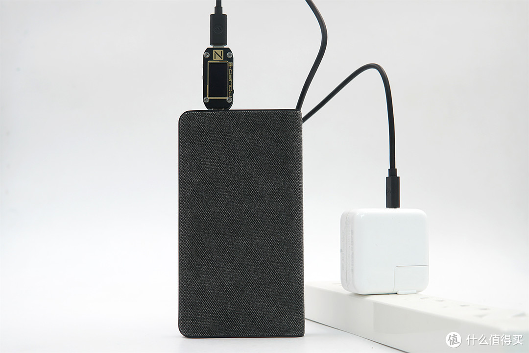 一千块的充电宝长啥样？mophie powerstation USB-C XXL移动电源全面评测