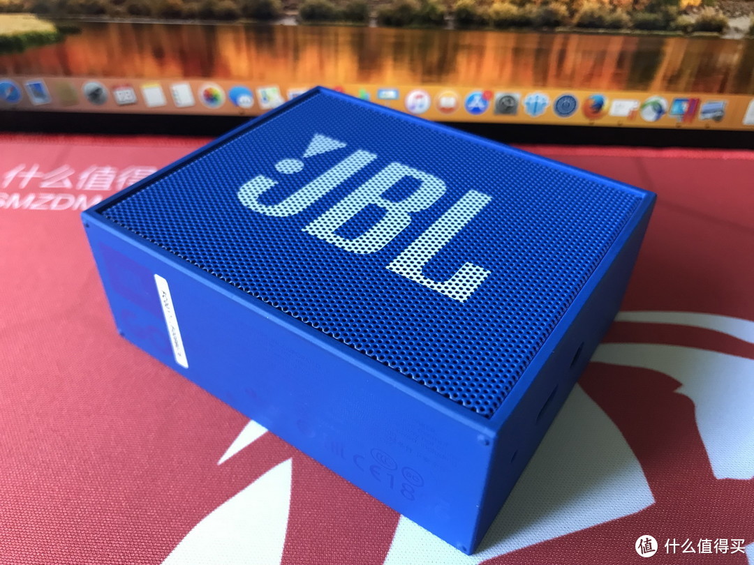 iPad看片好伴侣：JBL GO 音乐金砖 无线蓝牙音箱