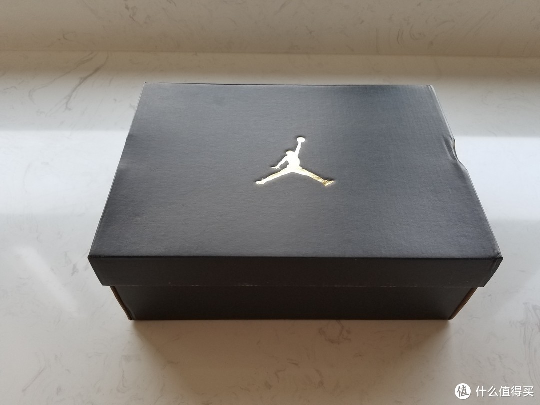 我的第一双AJ：Air Jordan 1纯白 篮球鞋开箱试穿（附真人兽）