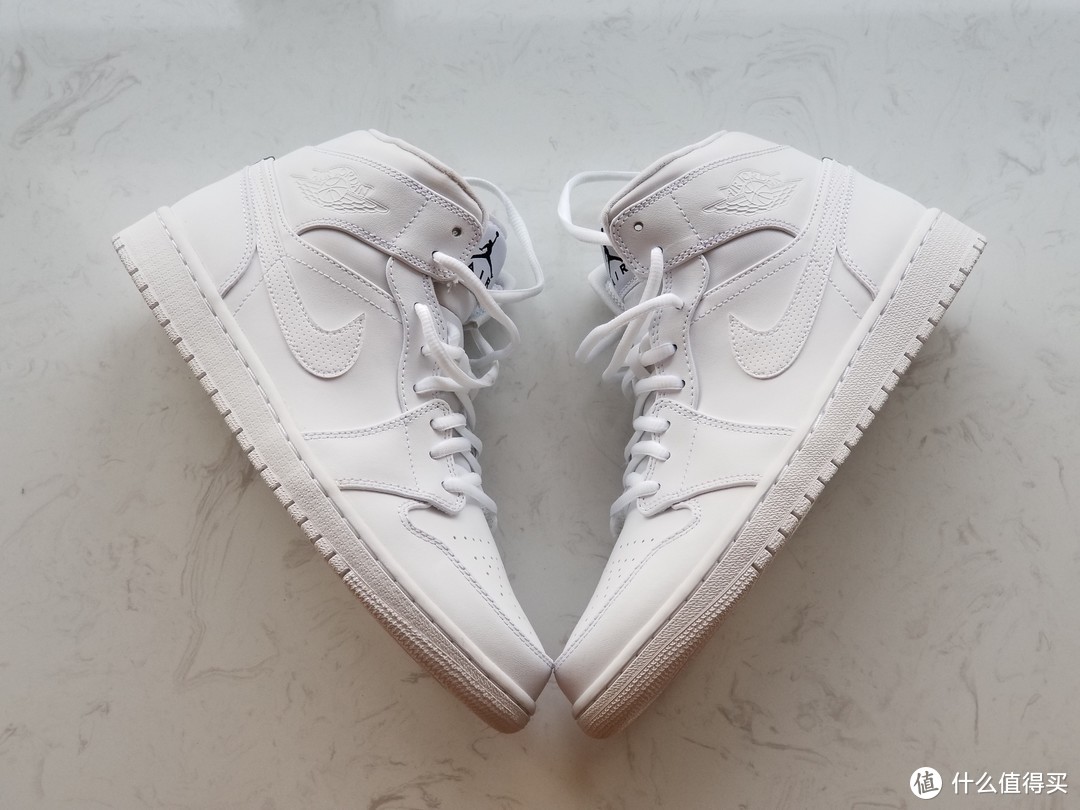 我的第一双AJ：Air Jordan 1纯白 篮球鞋开箱试穿（附真人兽）