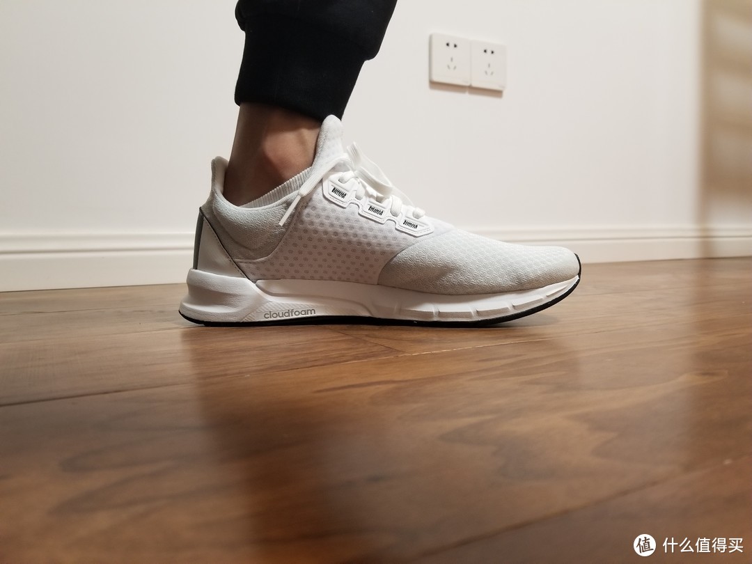 白菜价小白鞋：Adidas 阿迪达斯 falcon elite 5 运动鞋开箱上脚（真人兽）