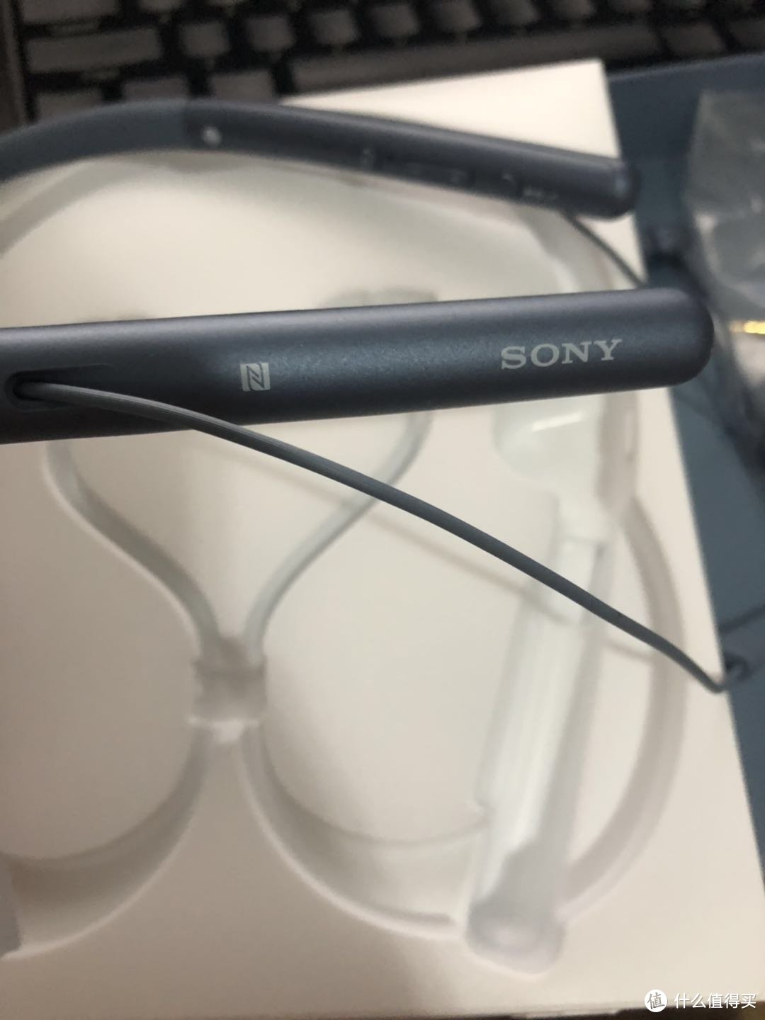 通勤好选择—SONY 索尼 WI-H700 蓝牙耳机 开箱简评