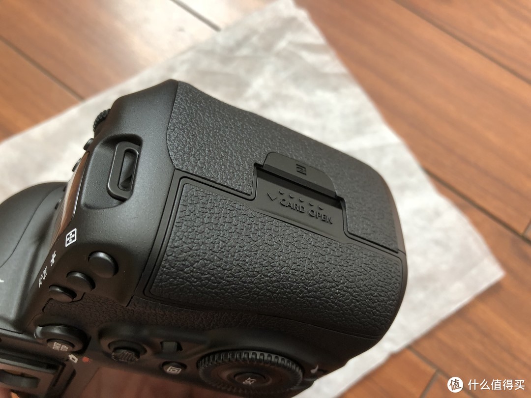 我的无敌狮——佳能 Canon EOS 5D Mark IV开箱晒物