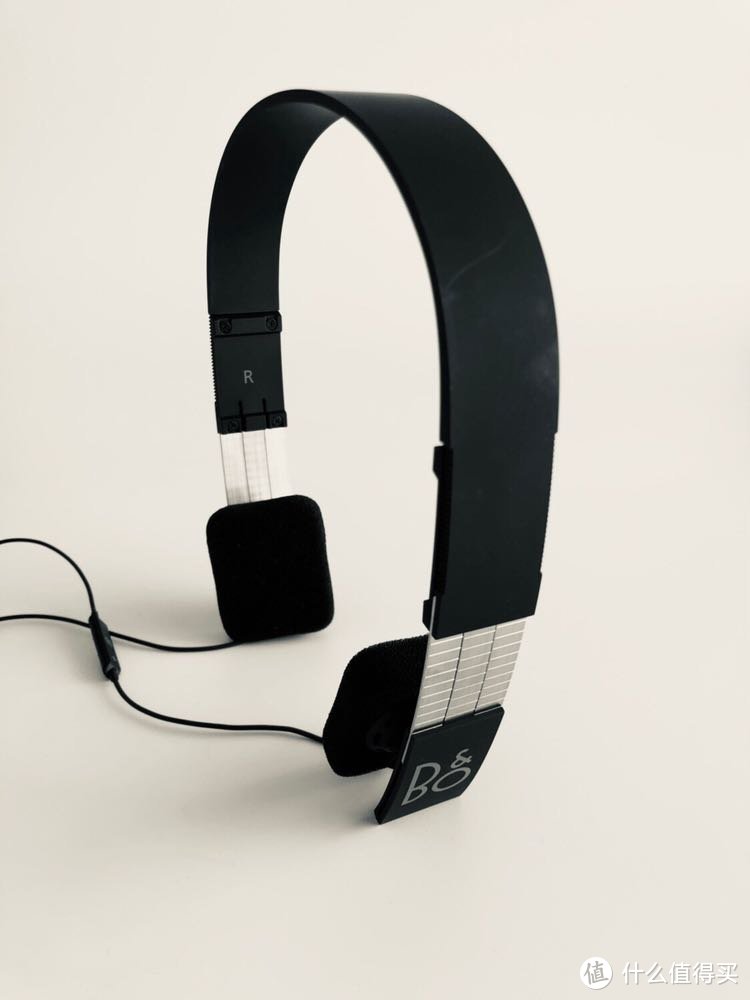 BeoPlay Form 2i 