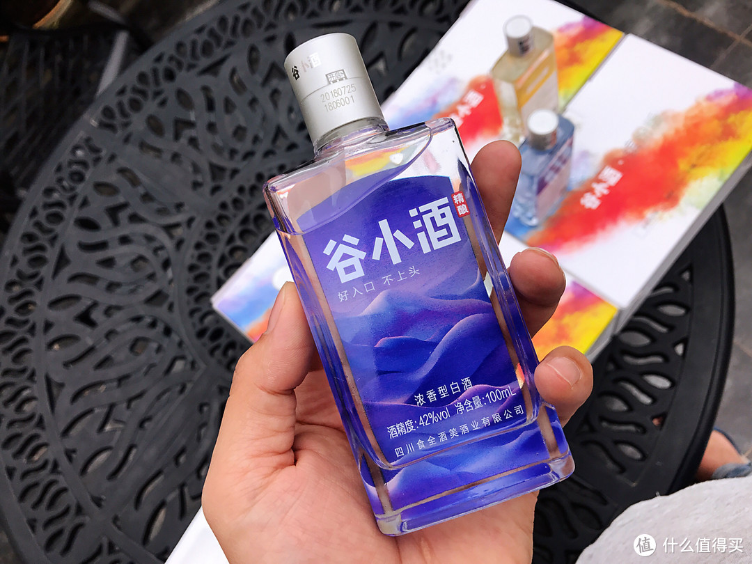 小酌一杯，不宜多喝——谷小酒缤纷版浓香型白酒100mL