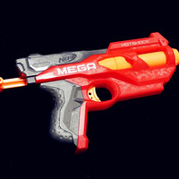 孩之宝 MEGA HOTSHOCK软弹枪使用总结(造型|准确度|力度)