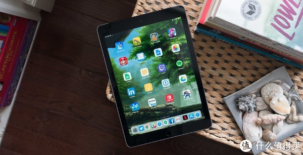 安卓平板何处逢生?最值的平板 2018 iPad 上手