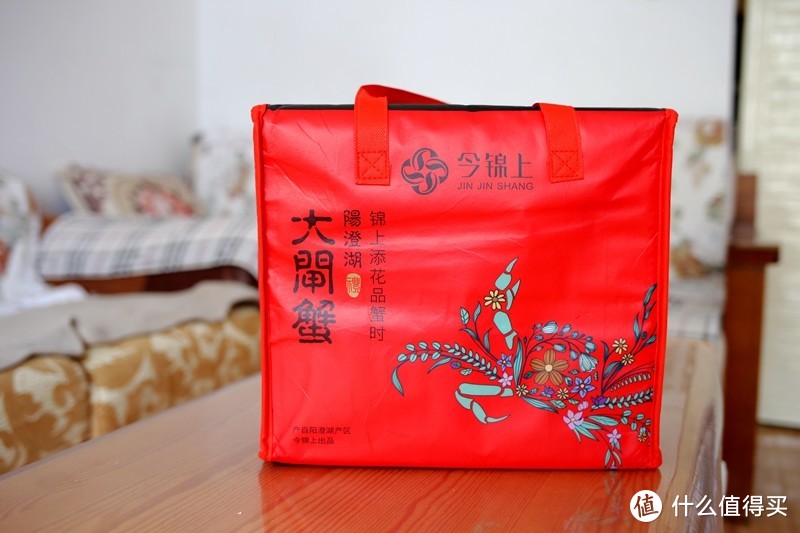 今锦上阳澄湖大闸蟹，鲜活美味，总之是“香”就对了！