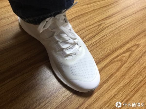 个人感觉不是特别好看。而且怕脏，还是跑步穿好了。