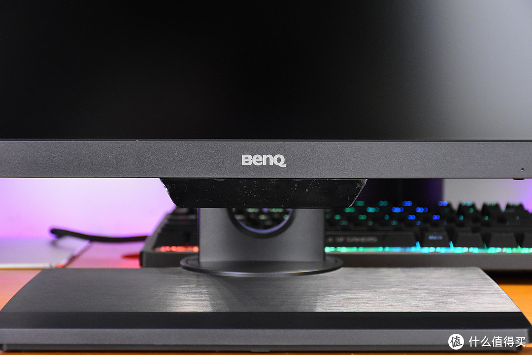 想当设计师又囊中羞涩？BenQ 明基 PD2500Q 专业设计显示器前来帮忙。