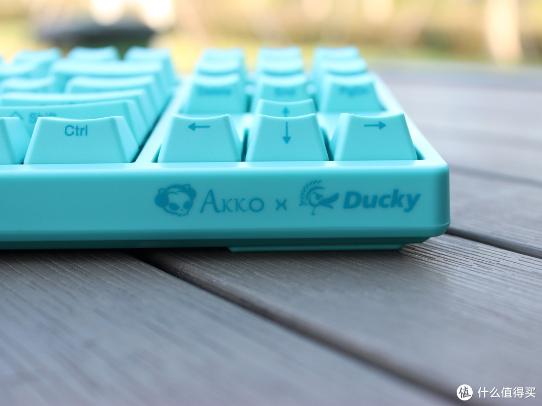 小清新桌面颜值担当—Akko x Ducky 蒂芙尼蓝 色彩版键鼠套装开箱