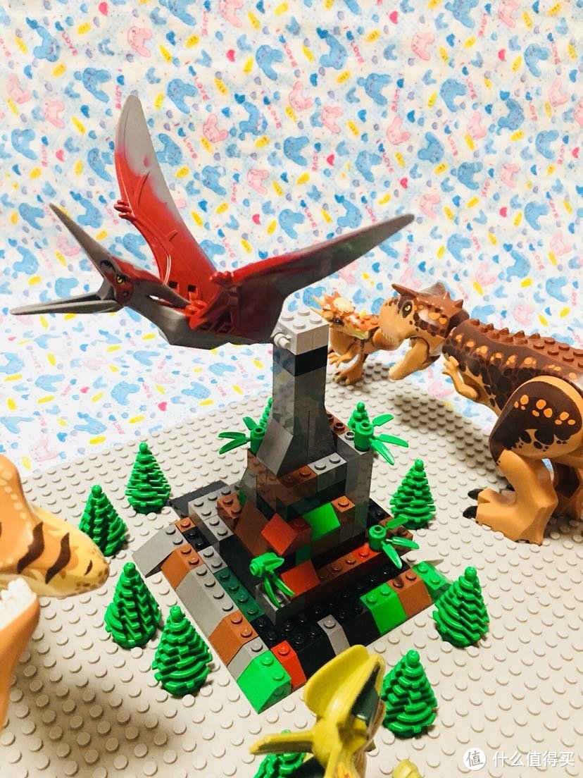 我的LEGO侏罗纪小世界—乐高侏罗纪世界系列恐龙配件晒单
