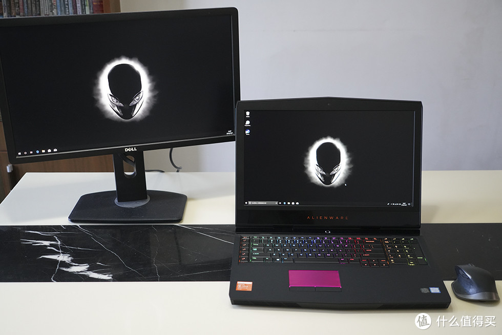 双固态上身 RGB再升级 Alienware 17 R5开箱评测