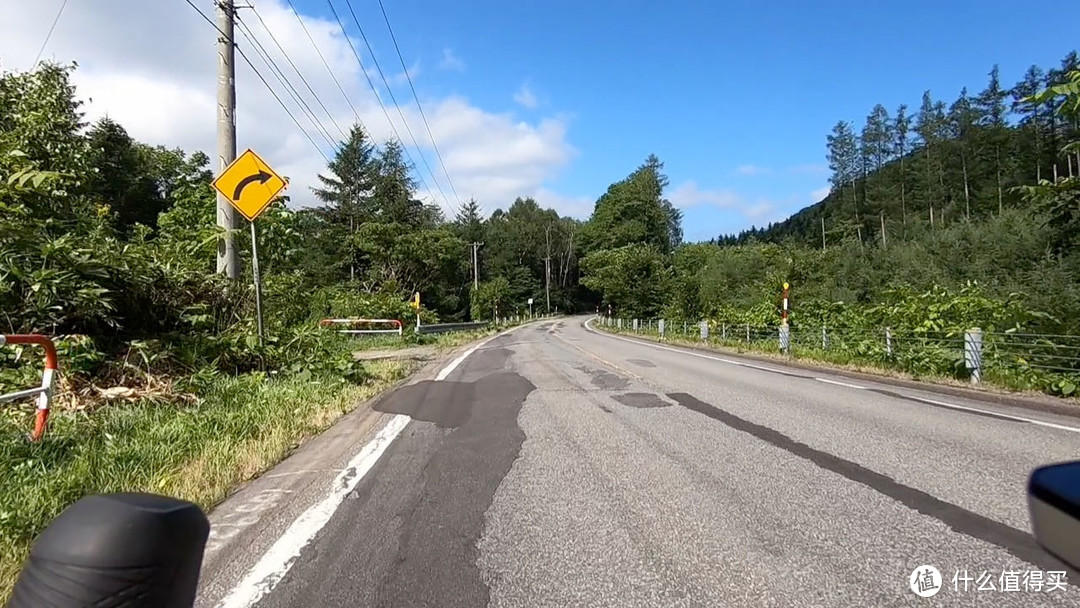 北海道的路，烂就一个字