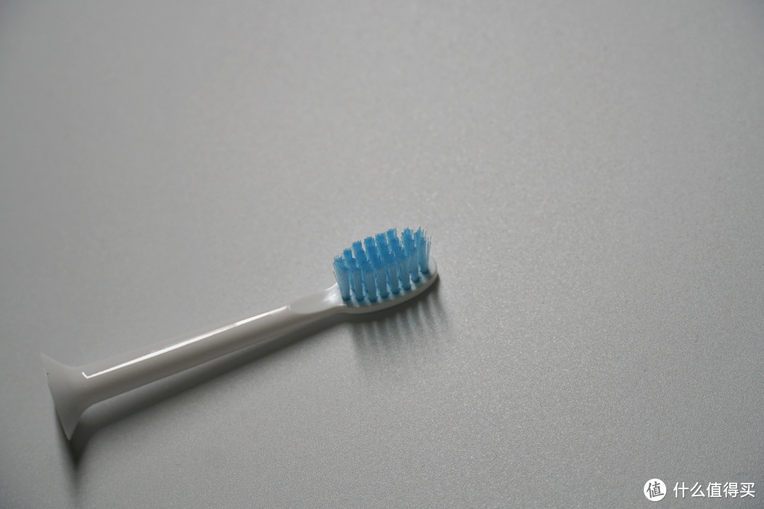 让全家人都用上电动牙刷 — 京造 JZLITE 实效净齿声波电动牙刷