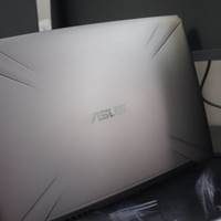 华硕飞行堡垒 6 Plus 游戏笔记本外观设计(屏幕|适配器|边框|电源键|键盘)