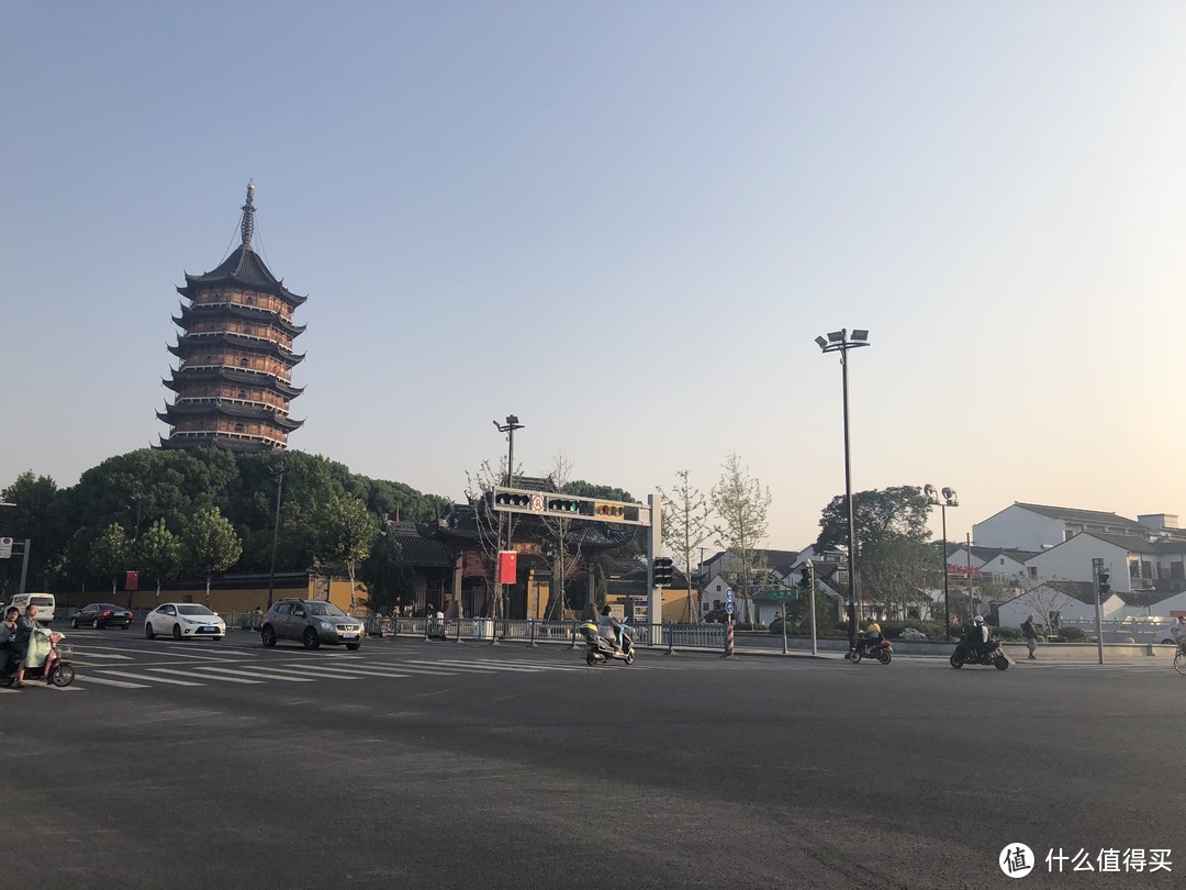 家门口的北寺塔 ，回酒店的路上，路过了，北寺塔，免费，可以领3柱香