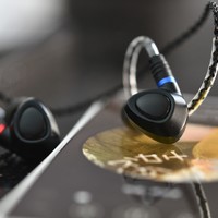 山灵ME100耳机使用体验(声音|设计|性价比)