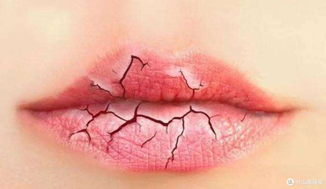 嘴巴脱皮还用手撕 几招护理秒变嘟嘟唇 润唇膏 什么值得买