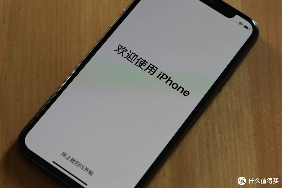 今年的新iPhone是否值得买？真实体验又是怎样的？相比旧款又更新了什么？一文告诉你！