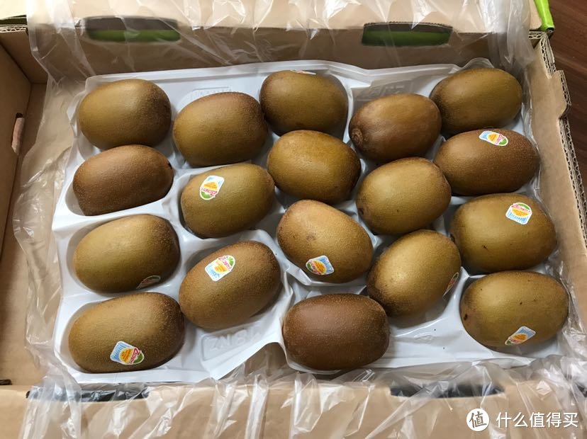 新西兰 Zespri 佳沛金奇异果原装箱巨大果开箱吃后感