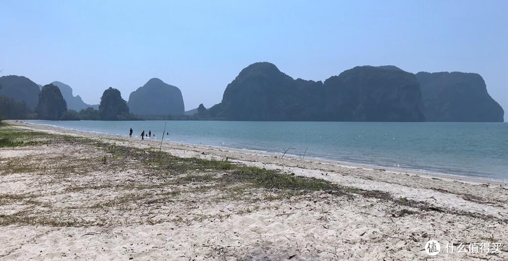 董里水族馆门前的沙滩