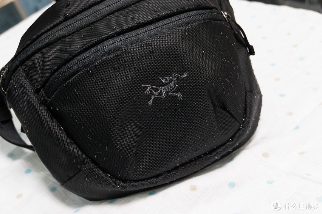 晒单：Arcteryx 始祖鸟 小型日常多功能腰包斜挎包