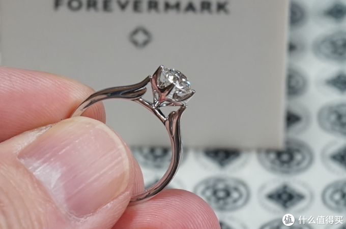 什么！周大福这款66分的钻石戒指卖3万？周大福 Forevermark 钻戒