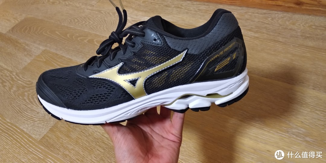 从出入跑圈到入手Mizuno Wave Rider 21