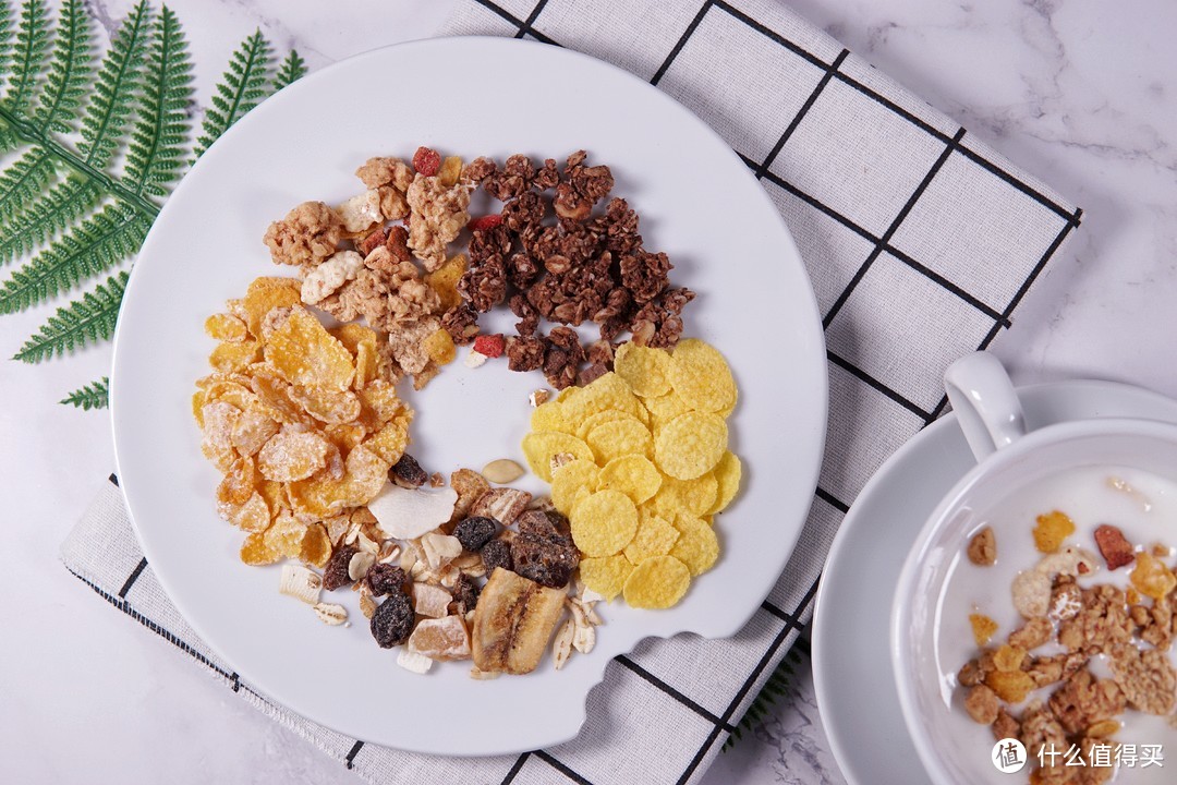 麦片星人的早餐推荐：水果，坚果，巧克力，玉米，抹茶，一周七天不重样！