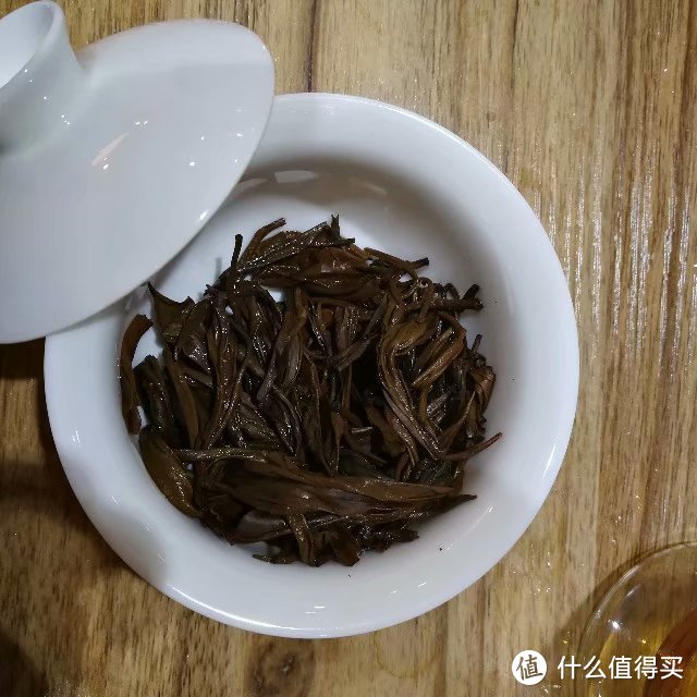 泡开后的茶叶