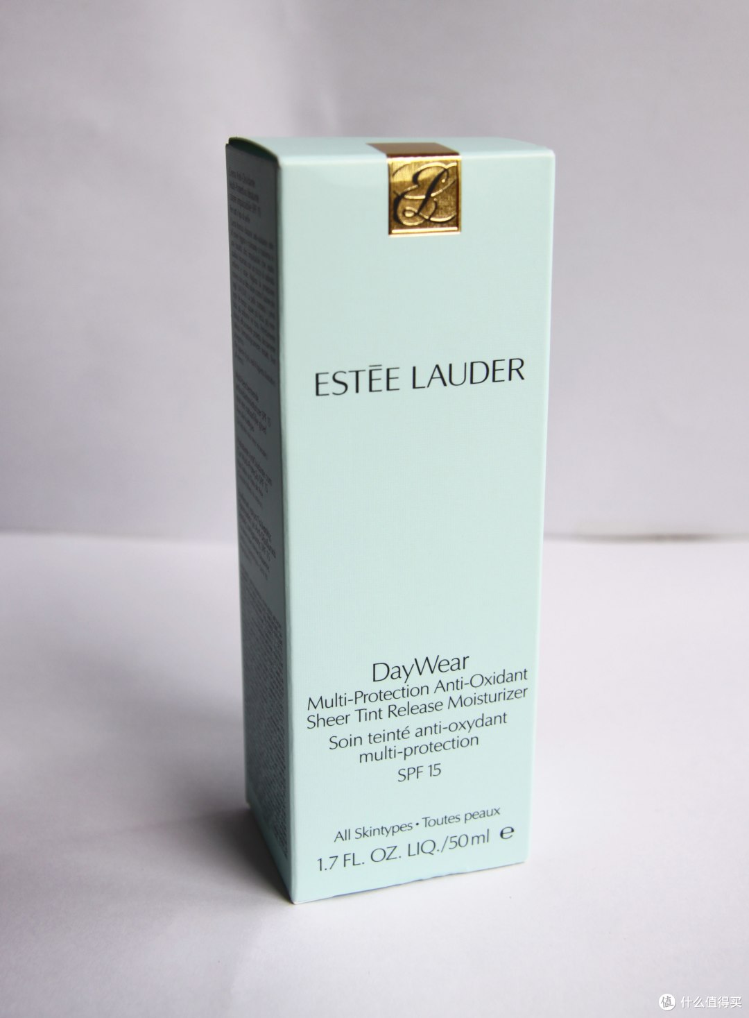 糙汉子偷晒女主的保养品—雅诗兰黛全日多效抗氧化清透隔离日霜spf15