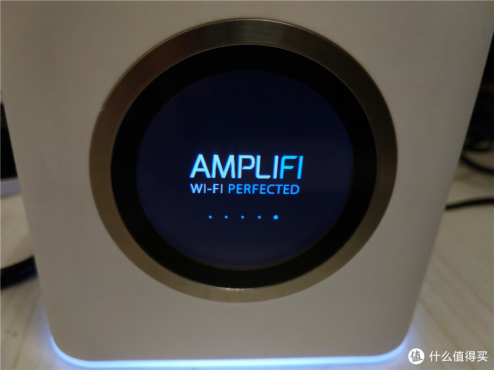 UBNT Amplifi Mesh WiFi系统测评，不只有盛世美颜的路由系统