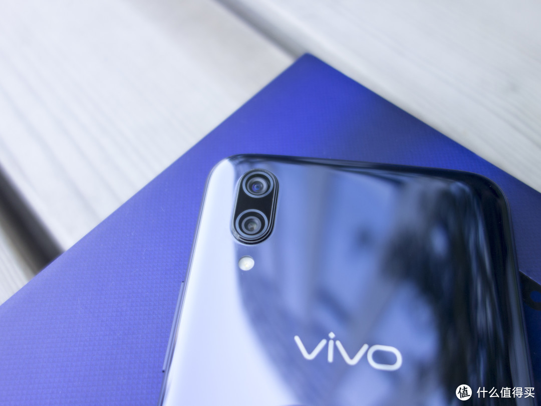 有颜值、有特点，全面而不追求极致性能的选择：vivo X23 智能手机