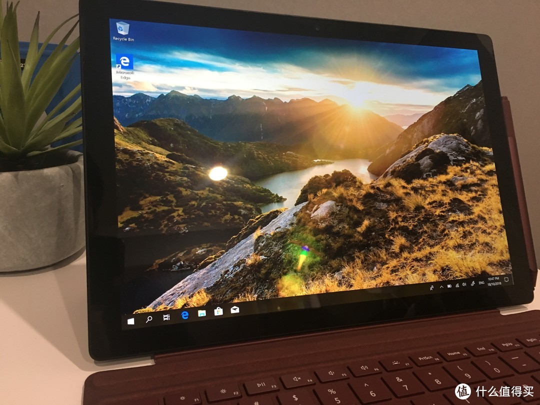 到货！张大妈首发2018全黑版Surface Pro 6开箱