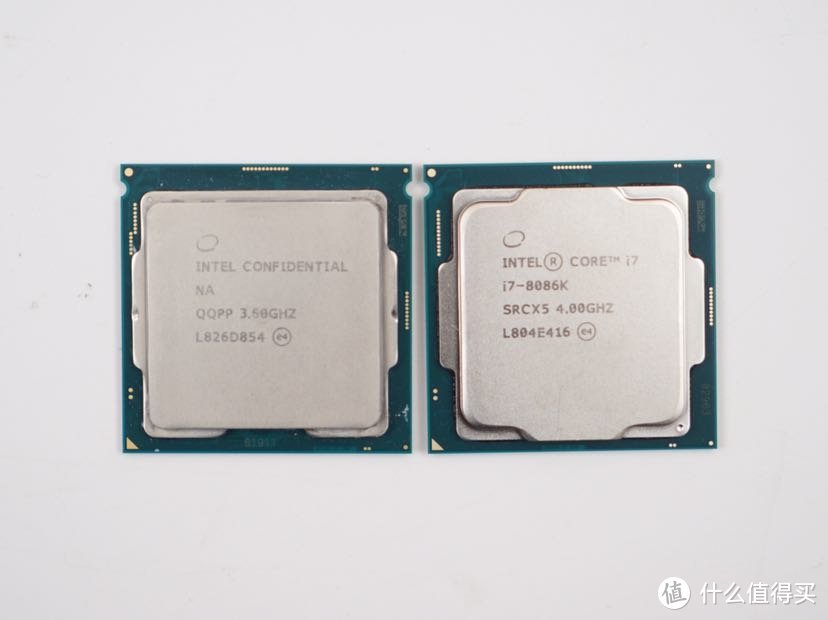 图左为I9 9900K 正显QS，右边为正式版I7 8086K