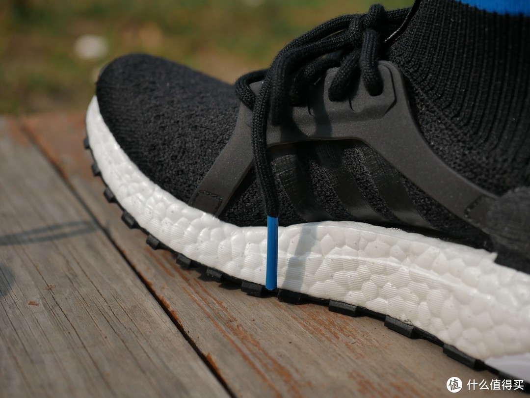 阿迪Boost*级跑鞋系列，UltraBOOST X All Terrain时髦（到飞起）