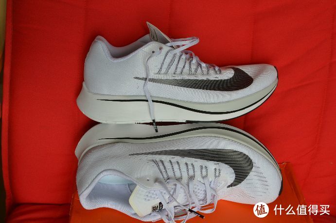 3折偶入的Nike Zoom FLY 男子跑步鞋轻晒单