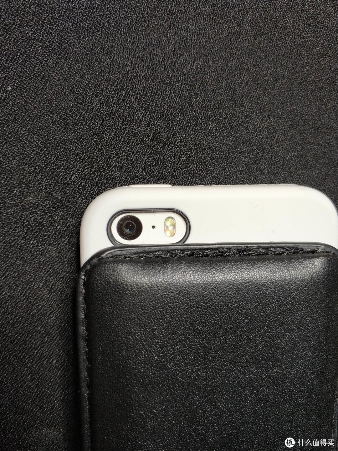 背贴充电宝，Iphone老机型SE硬怼IOS12的另一种方式