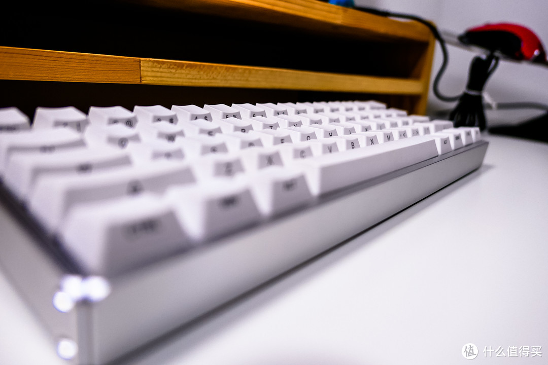 iQunix F60初体验，你认为全金属原厂轴机械键盘该卖多少钱？