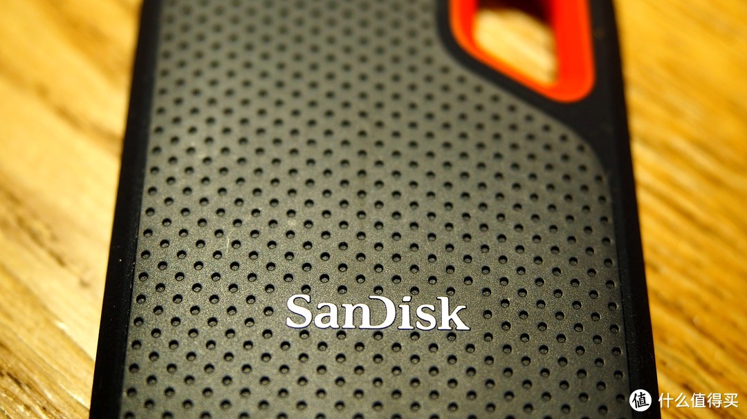 诚意推荐给视频博主的存储利器：SanDisk 闪迪1TB移动固态硬盘