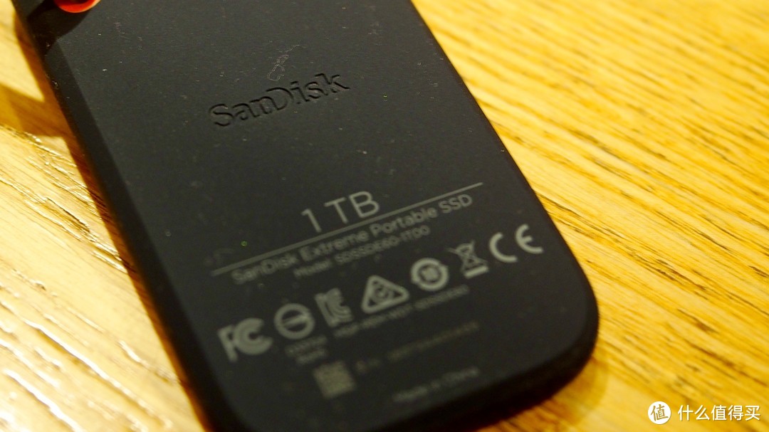 诚意推荐给视频博主的存储利器：SanDisk 闪迪1TB移动固态硬盘