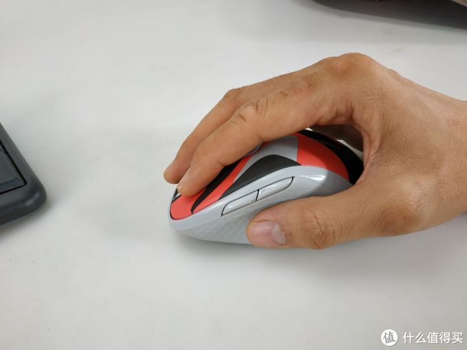 众测初体验~可以用来当翻页笔的无线鼠标？有趣！