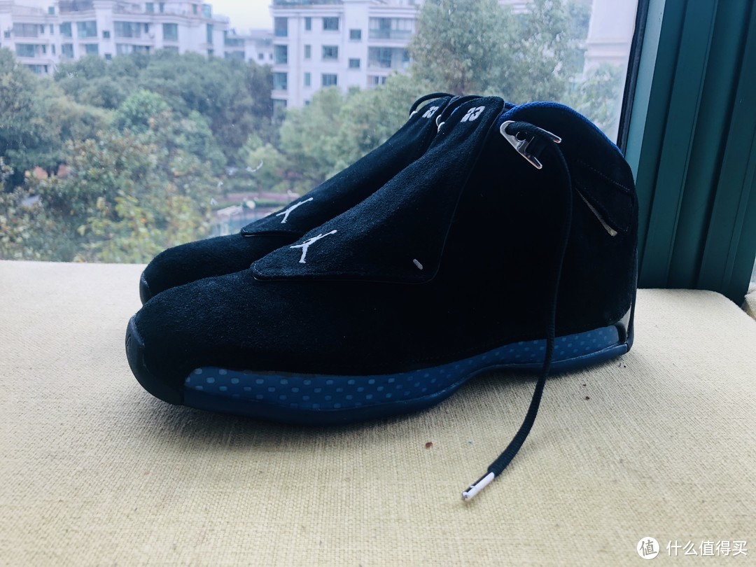 怕是买这双鞋的人都到了枸杞泡水的年纪----AIR JORDAN 18 黑蓝