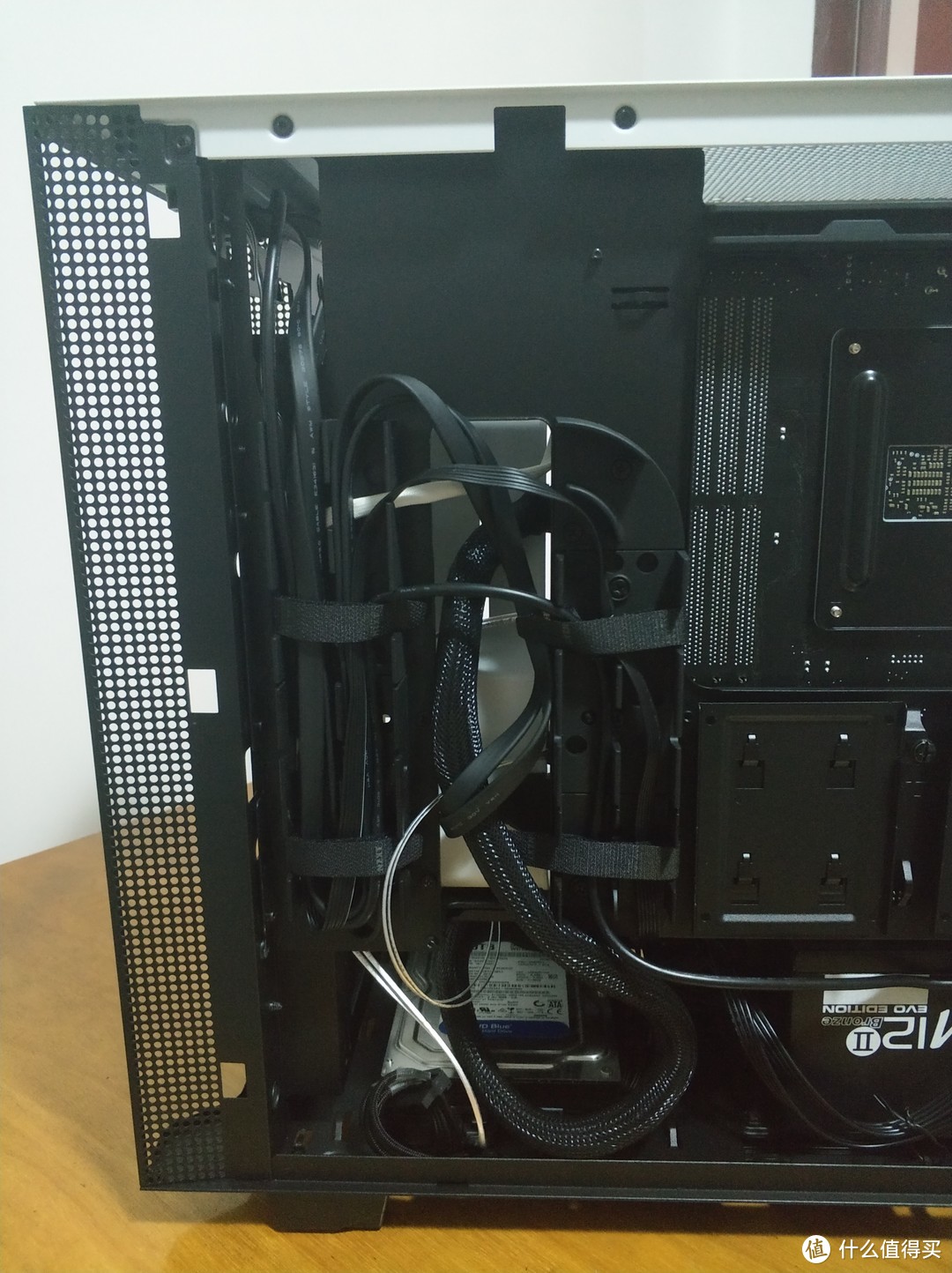 M-ATX主板和M-ATX机箱更配哦—NZXT H400开箱